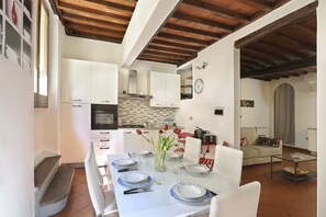 Apartment, 3 Bedrooms | Private kitchen | Full-size fridge, oven, stovetop, dishwasher - Short-let Florence Apartment Parione (Florence)
