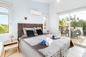 3 bedrooms, iron/ironing board, WiFi