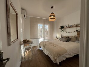 3 chambres, fer et planche à repasser, Wi-Fi gratuit, draps fournis