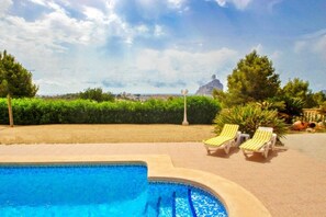 Pool - Estrelizia - pretty holiday property with garden and private pool in Calpe (Calpe)