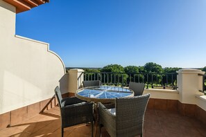 Outdoor dining - Prado Golf Penthouse - Isla Canela Golf GPHG20P8 (Isla Canela)