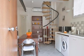 Interior - UR-NEST Massarenti A (Bologna)