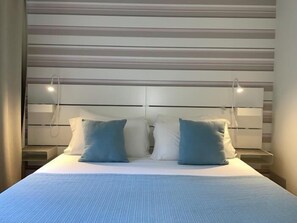 1 chambre, fer et planche à repasser, accès Internet, draps fournis