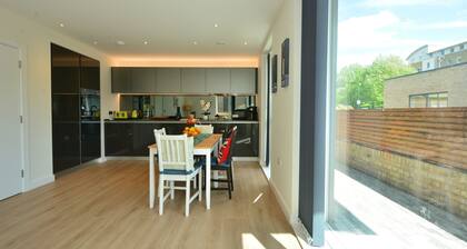 Grand Apartments Kew Gardens