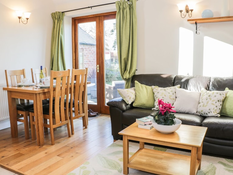 Clun Forest Cottage, Pet Friendly, With A Garden In Much Wenlock - Much Wenlock