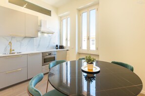 Fridge, microwave, stovetop, dishwasher - St. Peter's View Terrace (Rome)