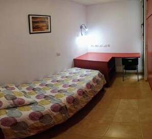 3 soverom, strykejern/-brett, wi-fi og sengetøy