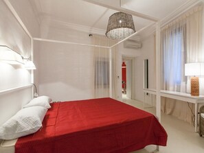 2 habitaciones, tabla de planchar con plancha y acceso a internet