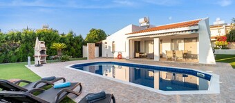 Bungalow Casa Bella - Fredelig Bungalow med privat basseng og hage, 5 min gange fra Coral Bay