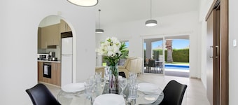 Villa Casa Bella by Ezoria Villas
