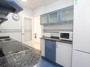 Køleskab, mikrobølgeovn, ovn, opvaskemaskine