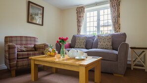 TV - A sudeley castle cottage that sleeps 6 guests  in 2 bedrooms (Winchcombe)