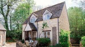 Exterior - A sudeley castle cottage that sleeps 6 guests  in 2 bedrooms (Winchcombe)