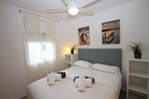 3 bedrooms, iron/ironing board, free WiFi, bed sheets