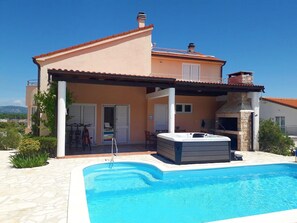 Alberca climatizada 