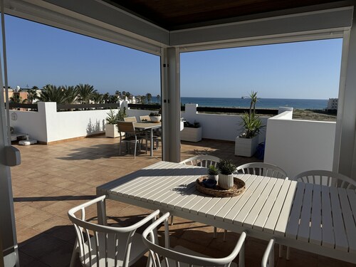 Al 326 - Penthouse with sea views
