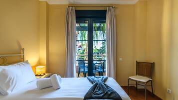 1 chambre, fer et planche Ă  repasser, Wi-Fi gratuit, draps fournis