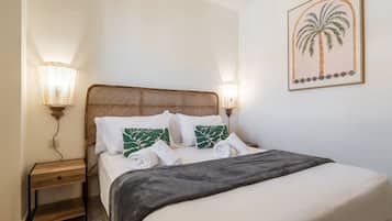 2 slaapkamers, een strijkplank/strijkijzer, gratis wifi, beddengoed