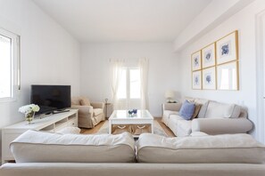 TV - FARO Family Home by Cadiz4Rentals (Cádiz)