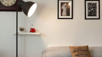 Iron/ironing board, WiFi, bed sheets