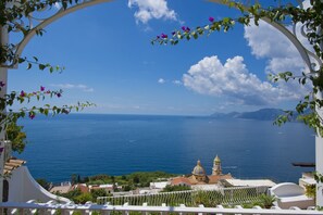 Property grounds - Casa Sunset - Panoramic terrace overlooking Positano and Capri (Praiano)
