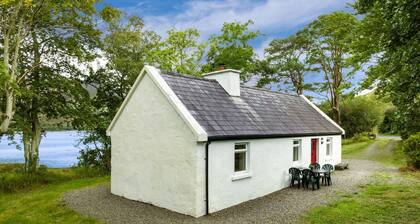 Cottage 194 - Leenane - sleeps 4 guests in 2 bedrooms