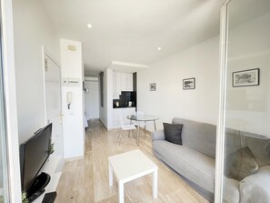 Fernseher