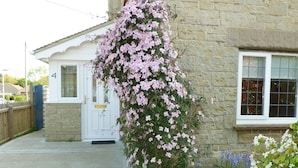 Unclassified image, 3 of 18, button - 4 Brooks Close -  a house that sleeps 6 guests  in 3 bedrooms (Bembridge)
