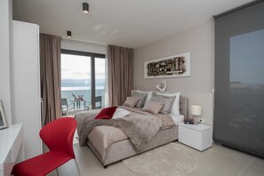 4 slaapkamers, een bureau, een strijkplank/strijkijzer, gratis wifi