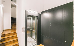 Interior - Ramblas Apartment, Boqueria (Barcelona)