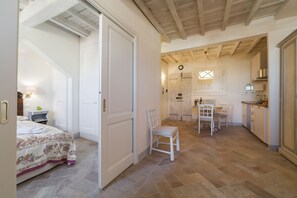 2 dormitorios, tabla de planchar con plancha, wifi y ropa de cama