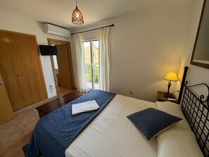 3 bedrooms, free WiFi, bed sheets - Daró 3D 48 - close to the beach, A/C, WiFi and parking (Torroella de Montgri)