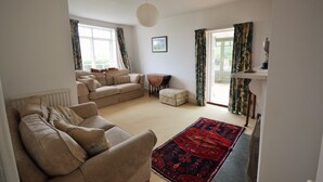 TV - Norlands Cottage -  a cottage that sleeps 8 guests  in 4 bedrooms (Yarmouth)