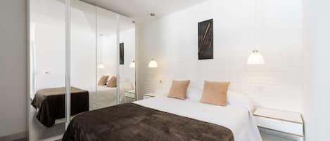 1 bedroom, iron/ironing board, Internet, bed sheets