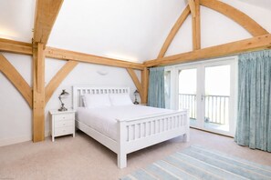 4 chambres, fer et planche à repasser, Wi-Fi, draps fournis
