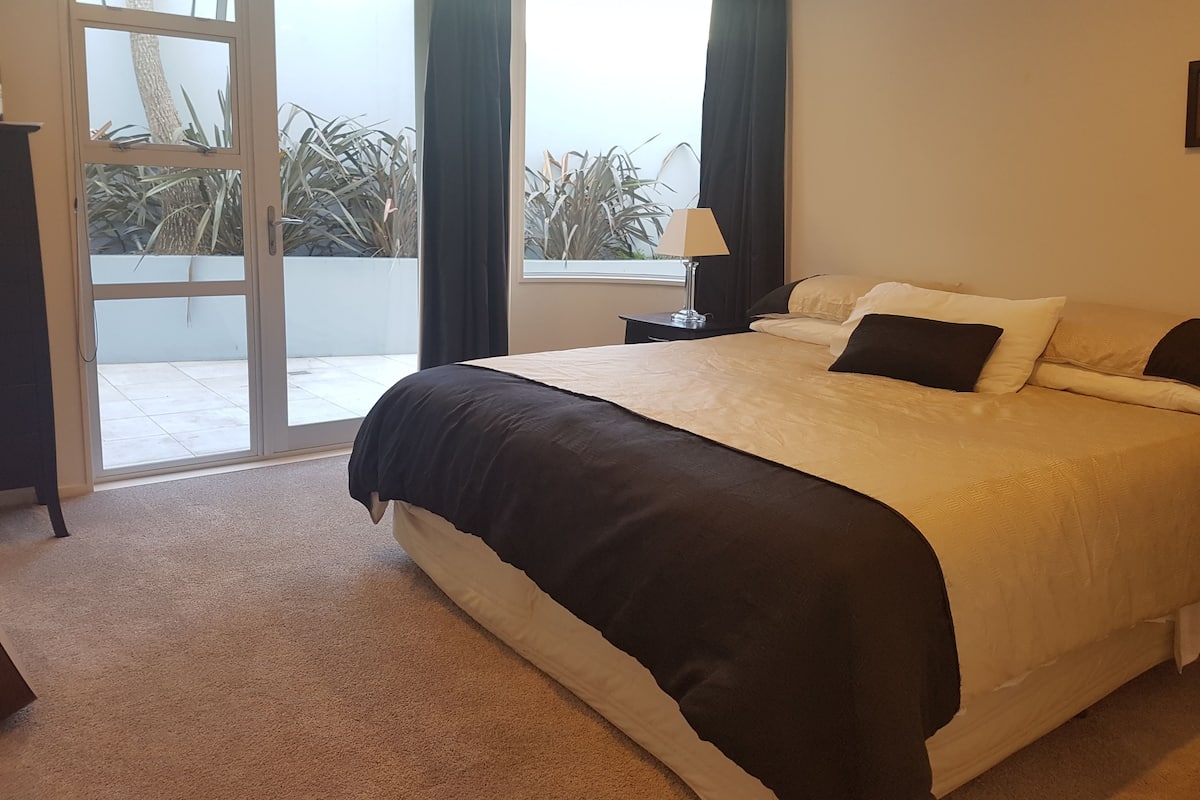 Apartemen, 3 kamar tidur | 3 kamar tidur, setrika/meja setrika, dan tempat tidur bayi gratis