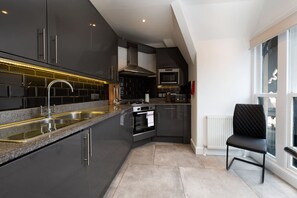 Fridge, microwave, oven, dishwasher