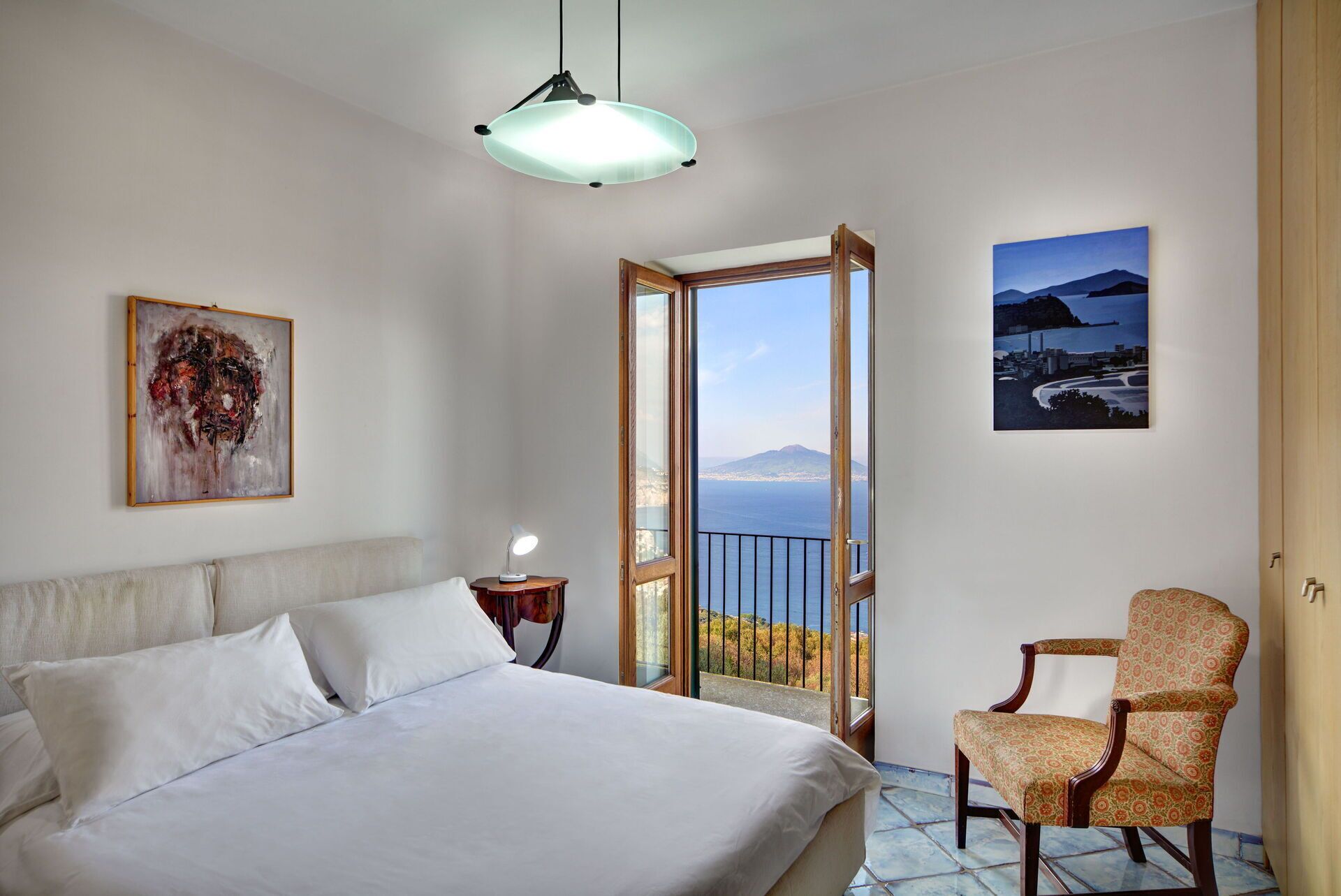 6 bedrooms, in-room safe, iron/ironing board, WiFi