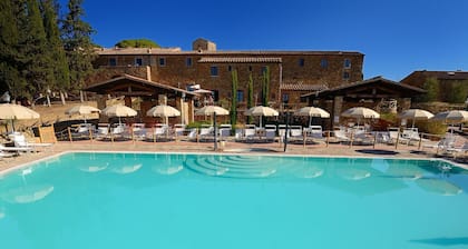 Nice apartment for 3 guests with A/C, pool, TV and panoramic view