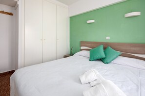 2 bedrooms, iron/ironing board, WiFi, bed sheets - Holiday Beach - Denia, Costa Blanca (Denia)