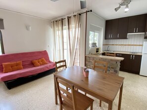 Interior - Apartment for 4 people in urbanization El Palmar with pool of slides. (Dénia)
