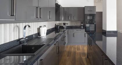 Manhattan Heights 3