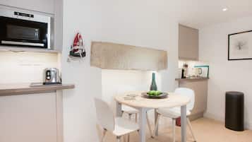Studio, Private Bathroom | 1 bedroom
