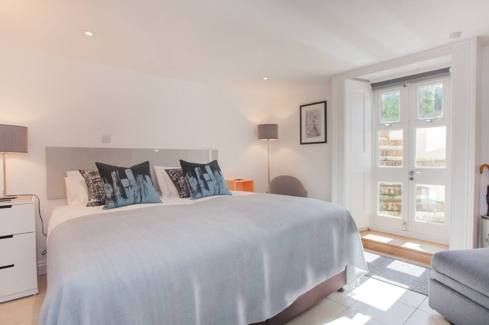 The Design Studio - Batheaston