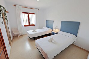 4 bedrooms, WiFi, bed sheets