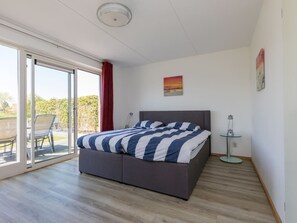 2 bedrooms - Neat island house with beautiful view, for larger groups, it is ideal to rent in combination with th (OUDE-TONGE)