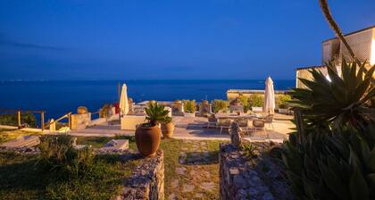 Villa Panorama - Garden overlooking the sea and Sauna