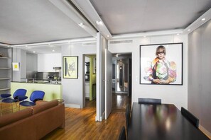 Dining - Faubourg Sainte Honore Apartment (Paris)