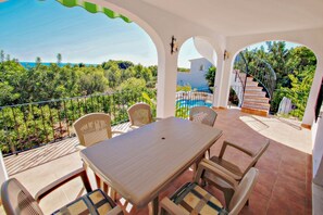 Outdoor dining - BVMorales - stunning sea view villa in Benissa (Benissa)