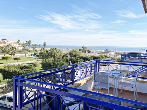 VM 5 - Penthouse with sea views near the beach